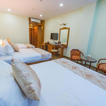 Kampong Thom Royal Hotel Exterior foto