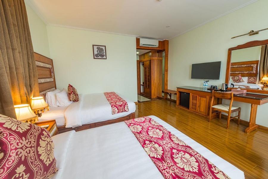 Kampong Thom Royal Hotel Exterior foto